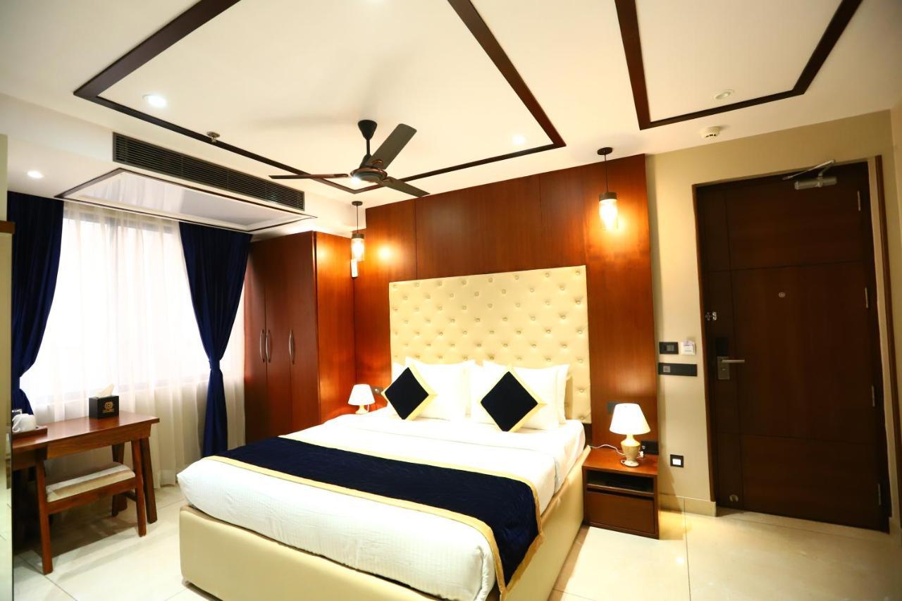 Hotel Sanca International Patel Nagar Delhi - Couple Friendly Local Ids Accepted 新德里 外观 照片