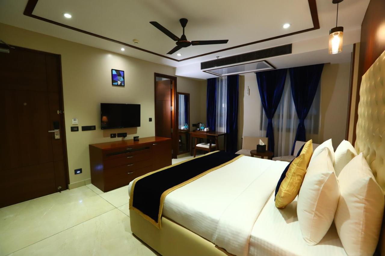 Hotel Sanca International Patel Nagar Delhi - Couple Friendly Local Ids Accepted 新德里 外观 照片